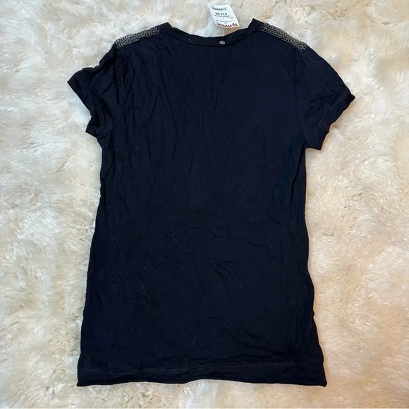 NWT Rachel Roy 100% Cotton Black V-Neck T-Shirt with Embellished Shoulders - Picture 5 of 5
